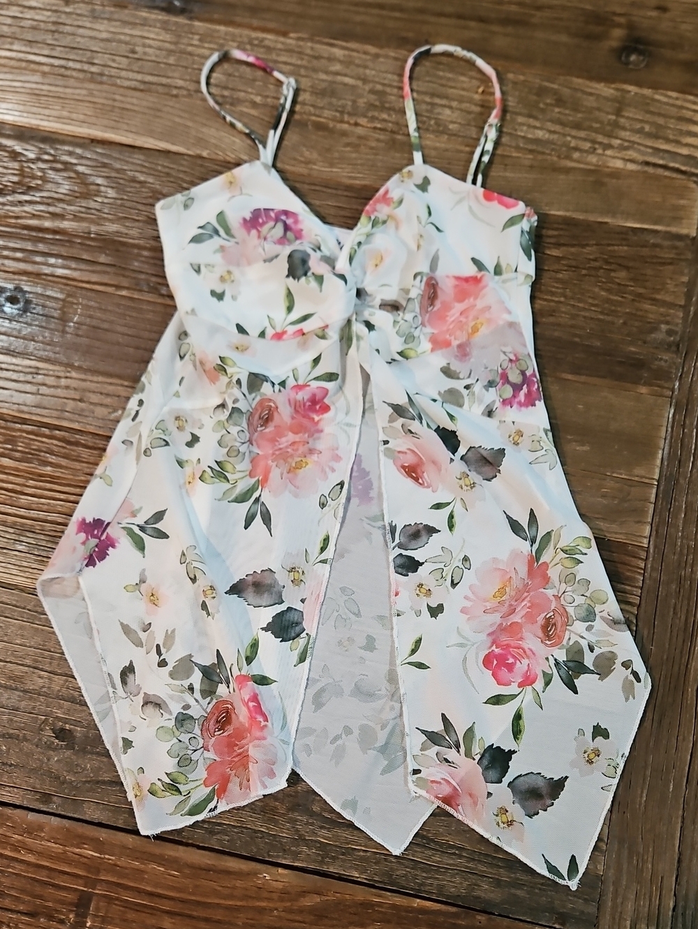 Princess Polly White Floral Asymmetrical Handkerchief Hem Top Size 2